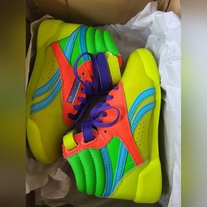 Girls reebok sneakers